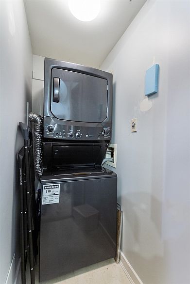 25 1863 Wesbrook Mall