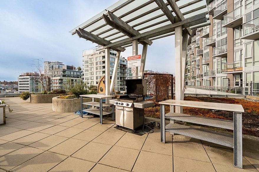 1517 1618 Quebec Street