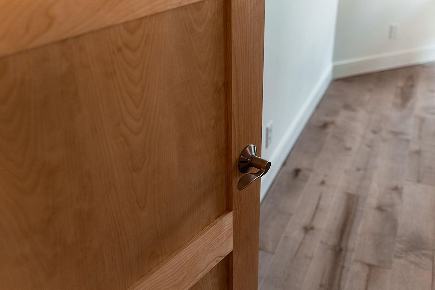 304 1928 Nelson Street