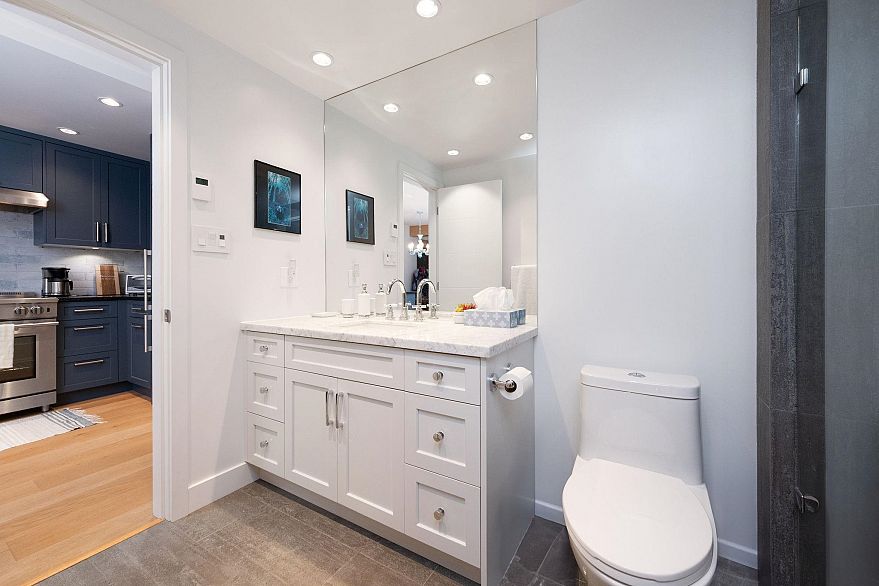 311 1274 Barclay Street