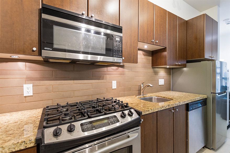 25 1863 Wesbrook Mall