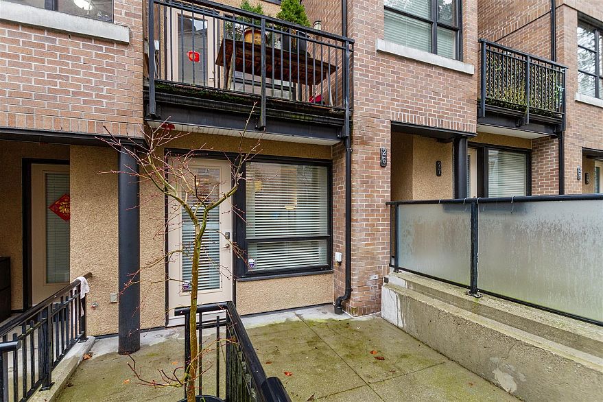 25 1863 Wesbrook Mall