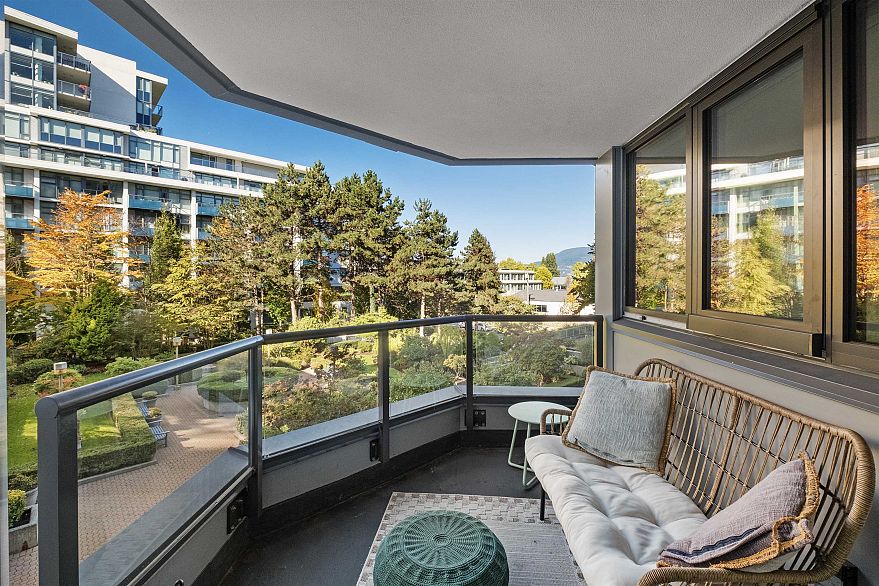 301 2201 Pine Street