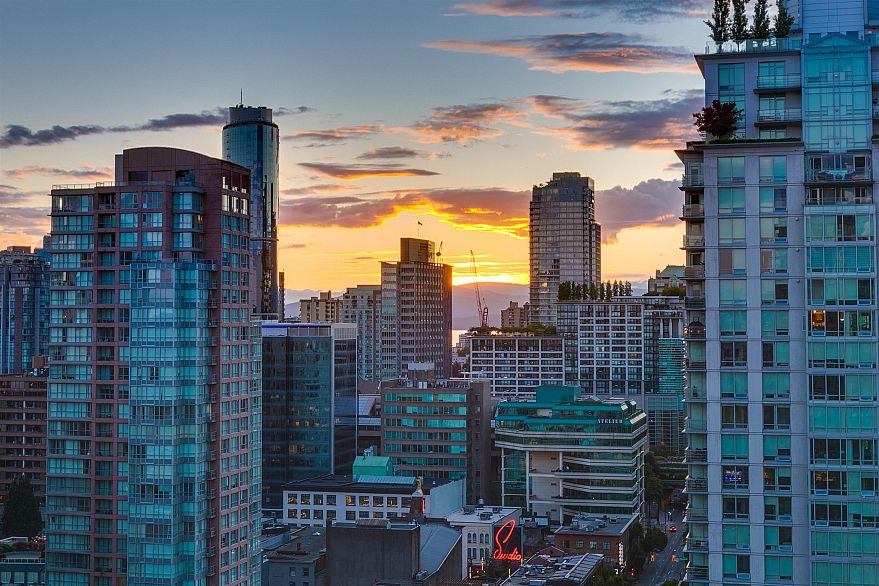 2801 888 Homer Street