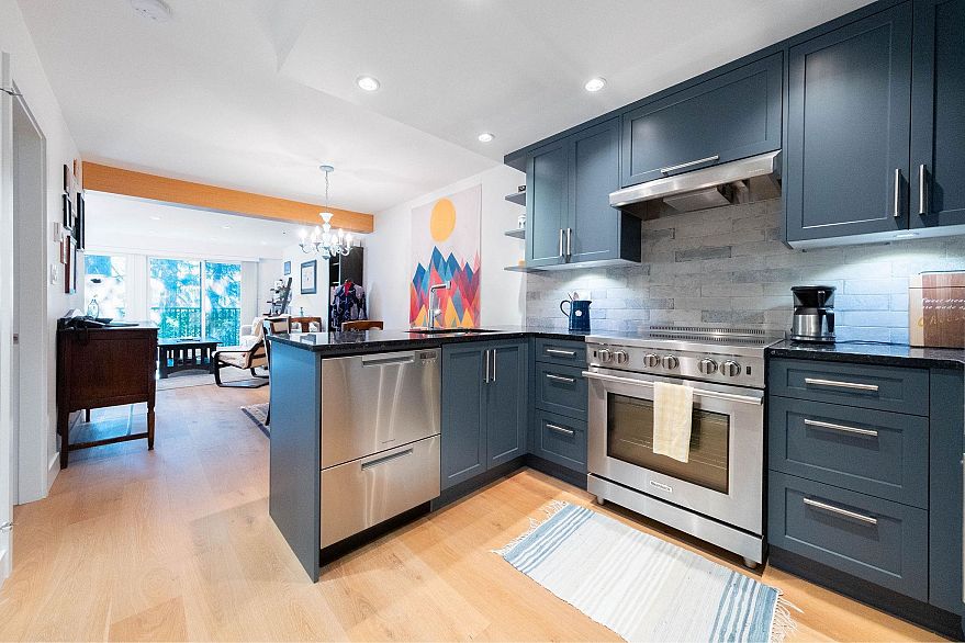 311 1274 Barclay Street