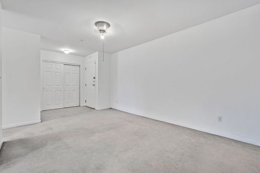 211 3624 Fraser Street