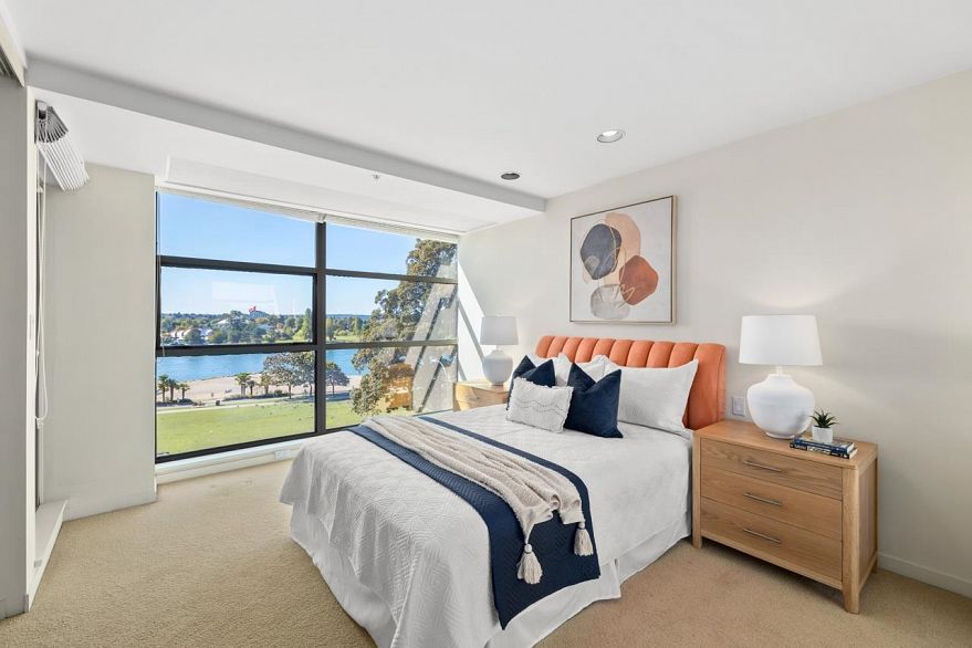 404 1233 Beach Avenue