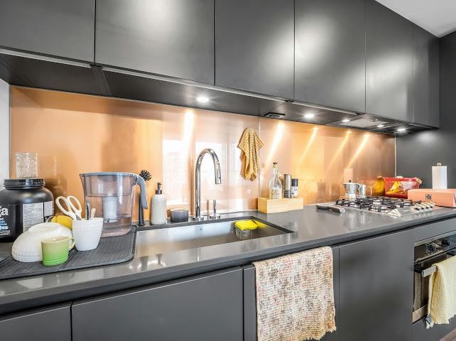 3010 1480 Howe Street