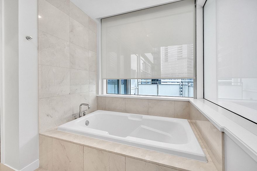 1103 1139 W Cordova Street