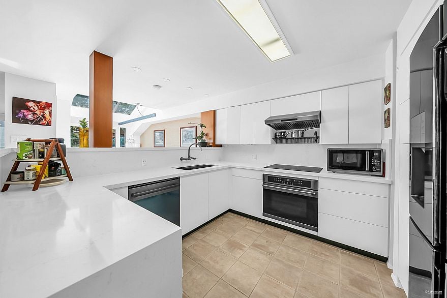 1106 Ironwork Passage