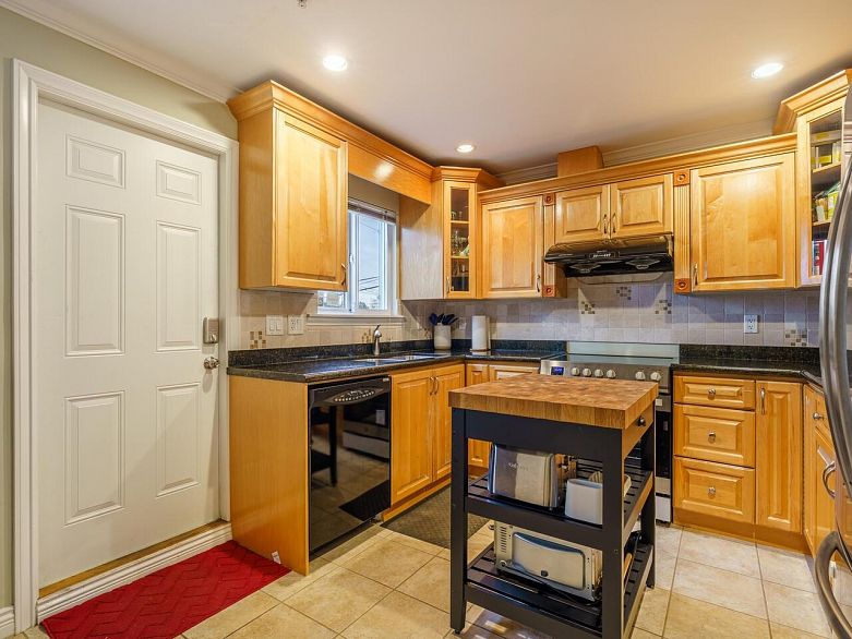 1150 East 41st Avenue