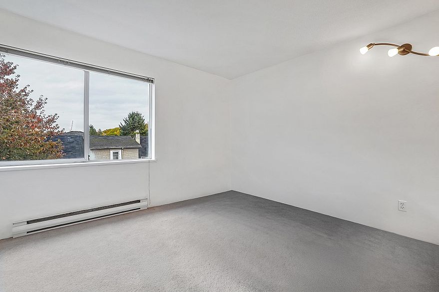 211 3624 Fraser Street