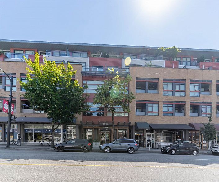 214 2250 Commercial Drive
