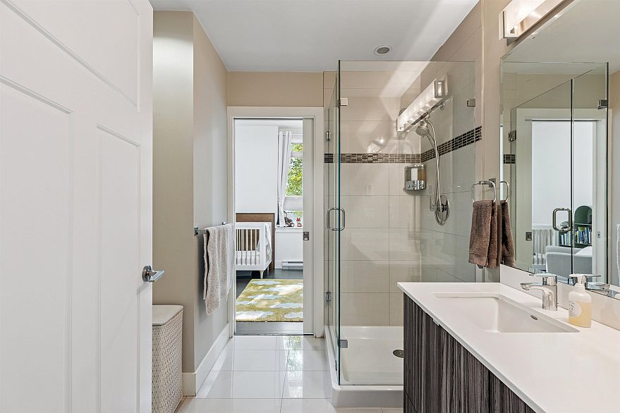 214 2250 Commercial Drive