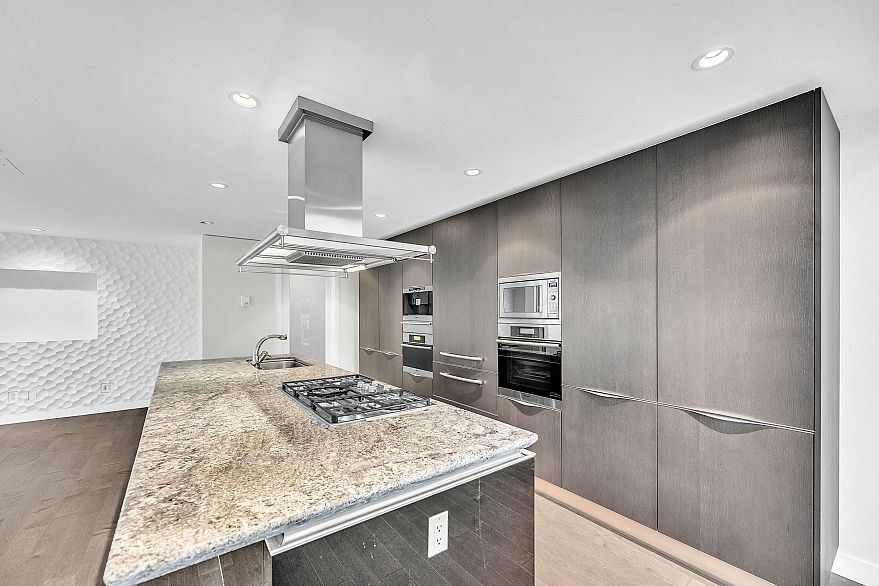 1103 1139 W Cordova Street