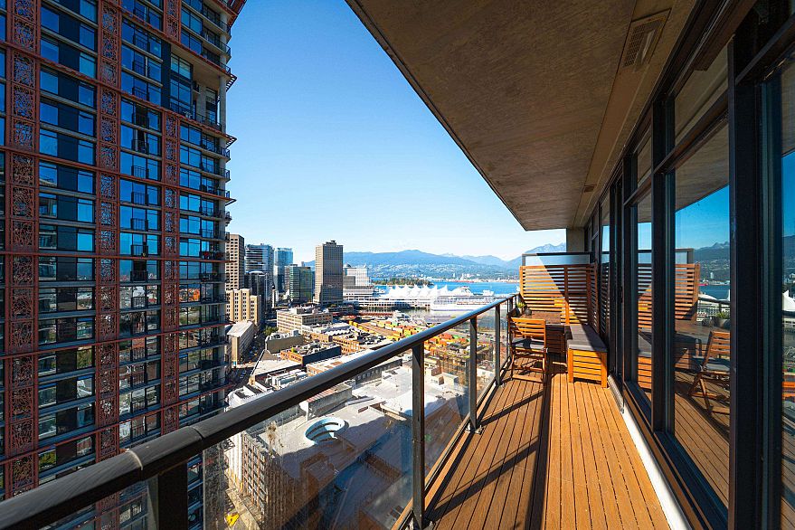 2508 108 W Cordova Street