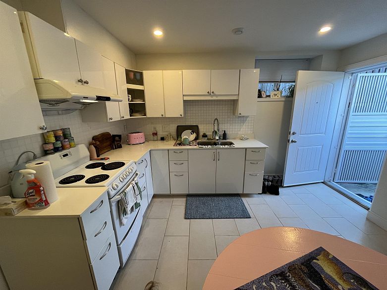 1bed 25XX E 28 AVENUE, Vancouver BC V5R 1R7