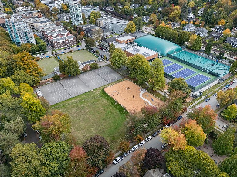 303 1717 W 13th Avenue