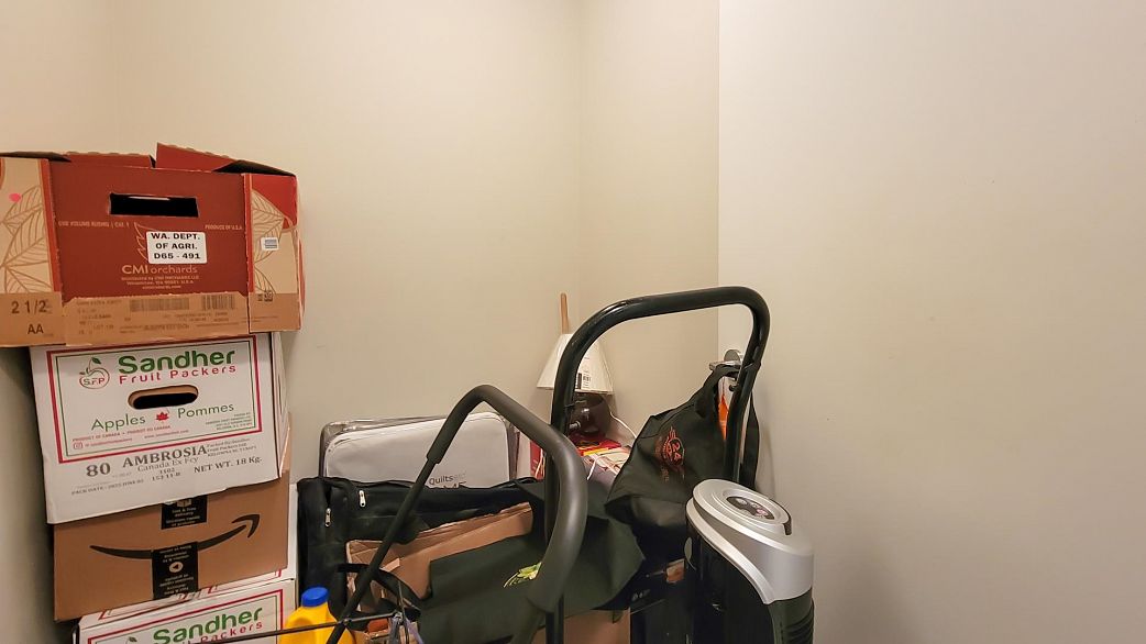 212 7088 Mont Royal Square