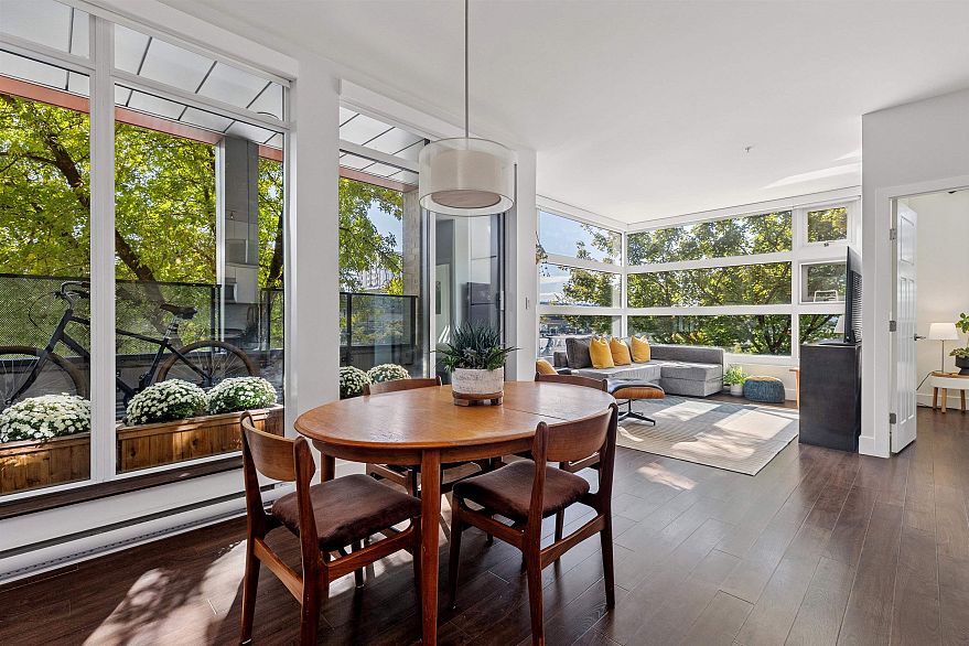 214 2250 Commercial Drive