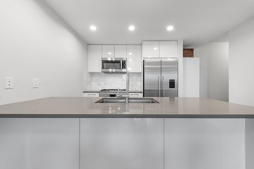 511 3281 E Kent Avenue North Avenue