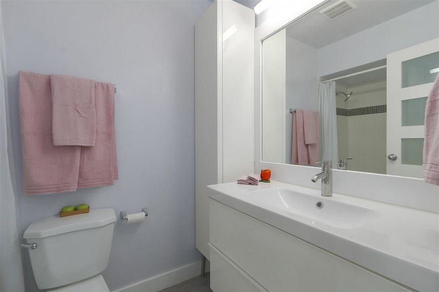 303 1717 W 13th Avenue