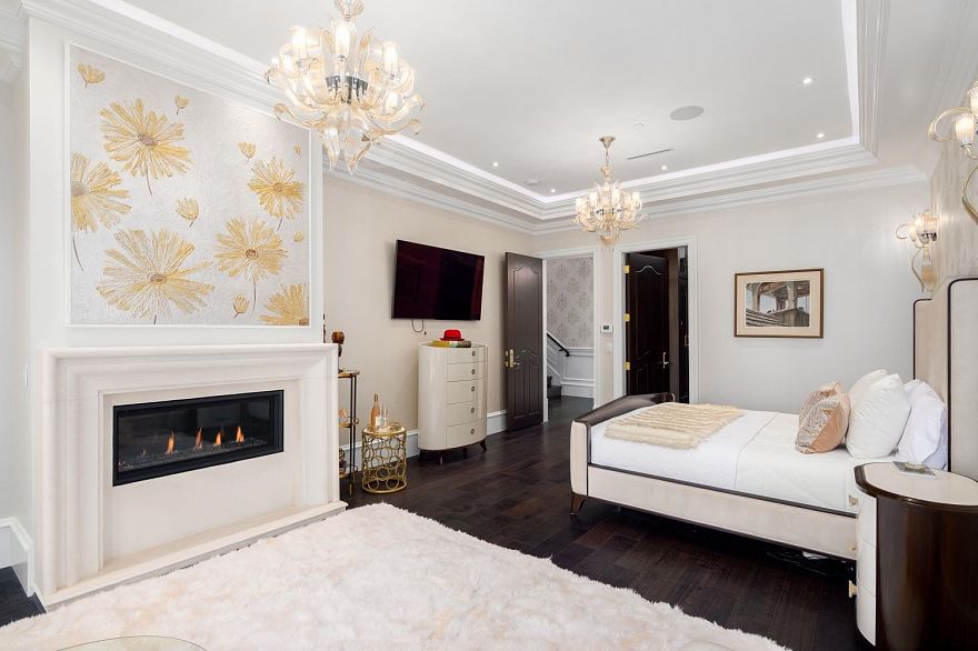 8483 Wiltshire Street