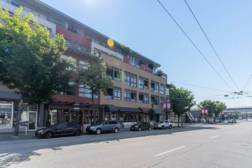 214 2250 Commercial Drive