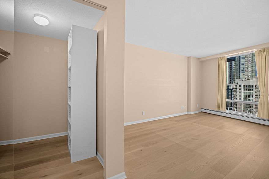 1601 1228 Marinaside Crescent