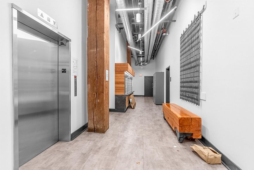 315 55 E Cordova Street