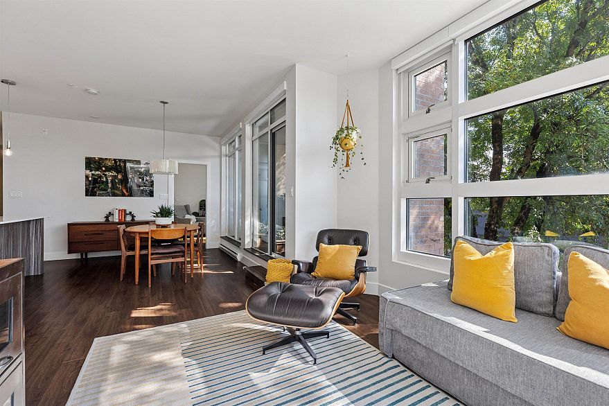 214 2250 Commercial Drive