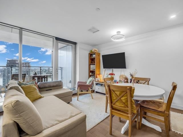 3010 1480 Howe Street