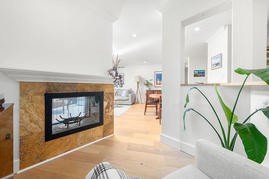 201 1130 W 13th Avenue