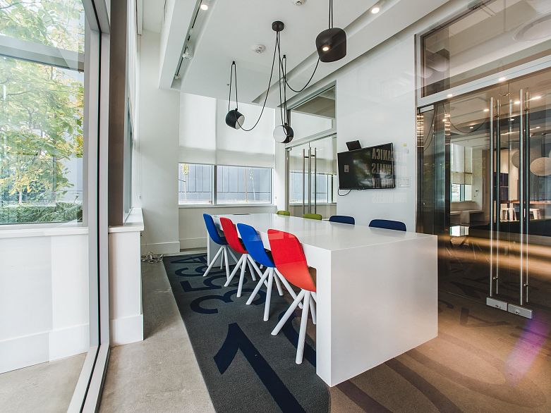 518 108 E 1st Avenue