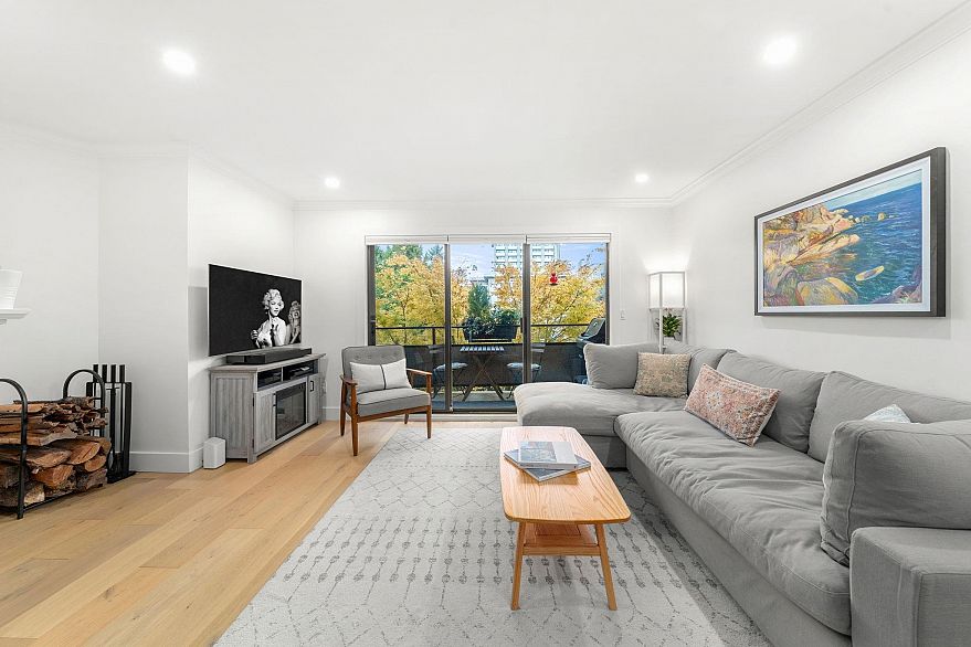 201 1130 W 13th Avenue