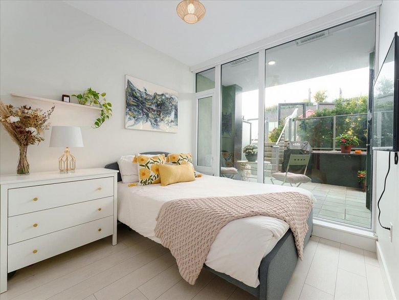 202 3538 Sawmill Crescent