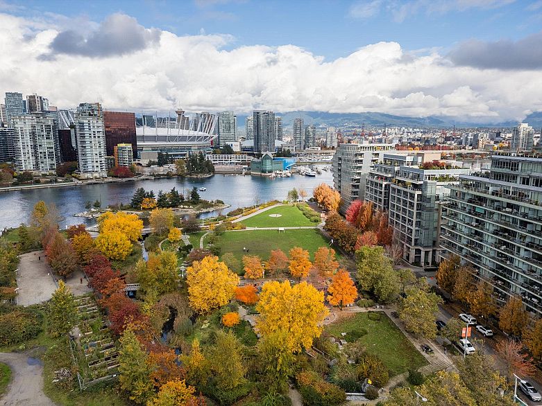 705 181 W 1st Avenue