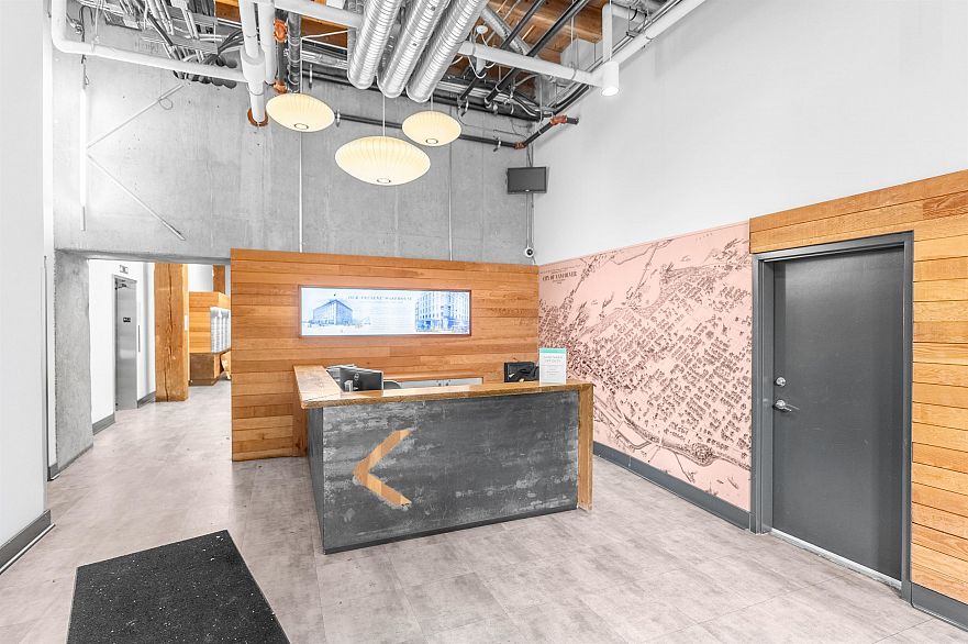 315 55 E Cordova Street