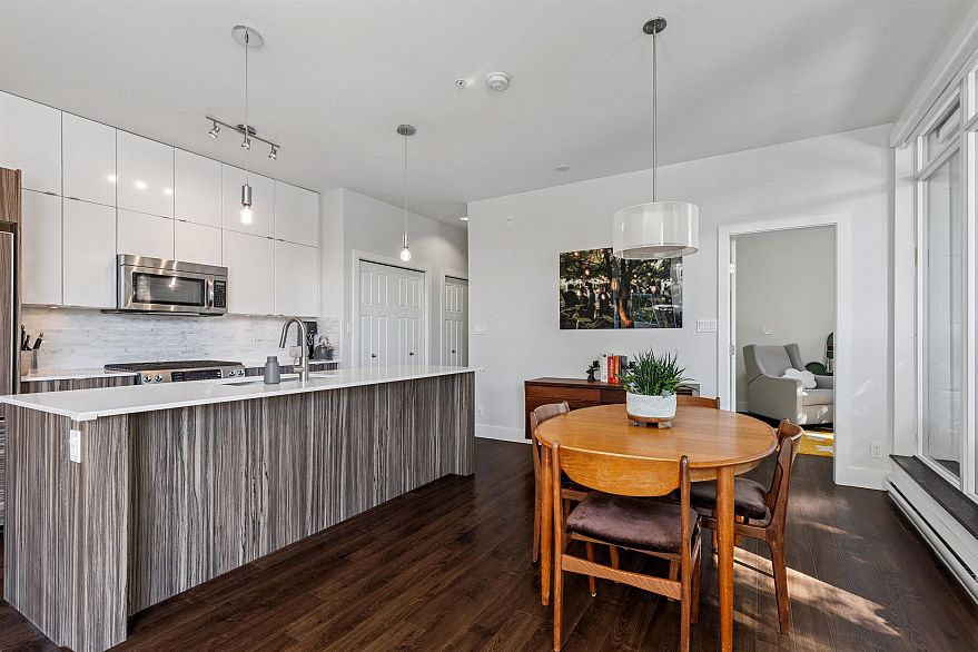 214 2250 Commercial Drive