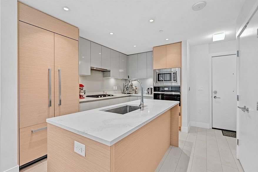 353 8575 Rivergrass Drive