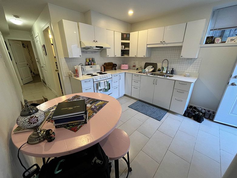 1bed 25XX E 28 AVENUE, Vancouver BC V5R 1R7