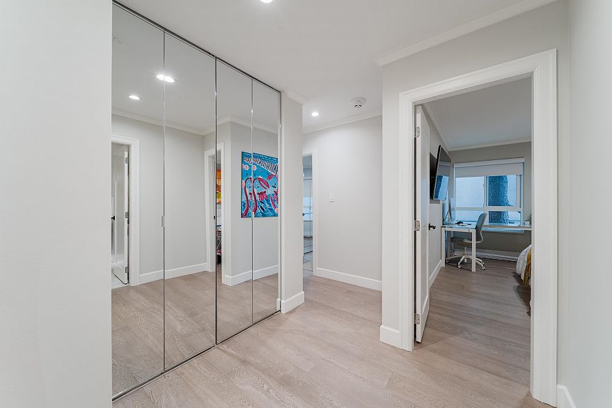 301 1234 Pendrell Street