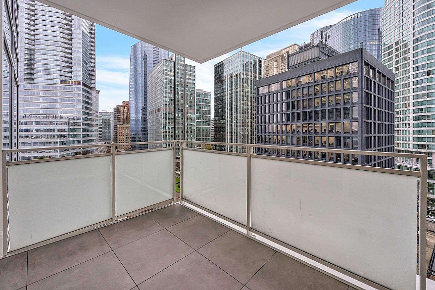 1103 1139 W Cordova Street