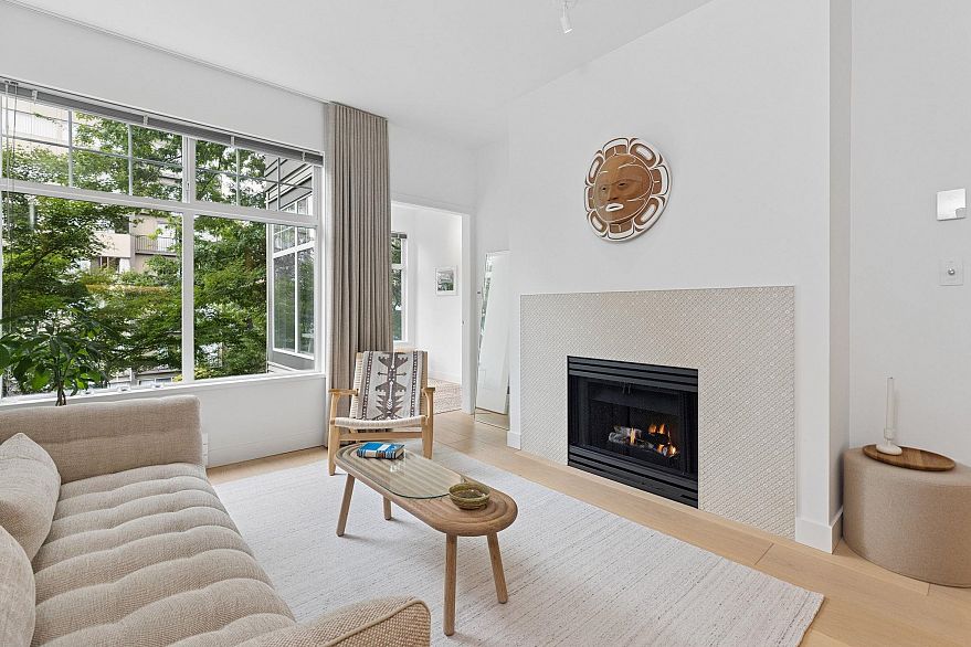 302 1388 Nelson Street