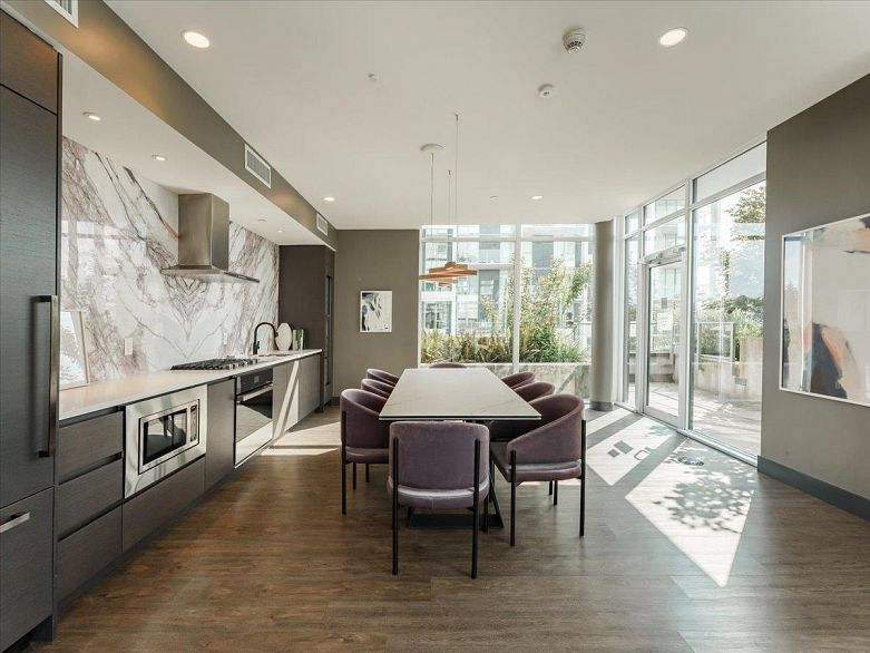 202 3538 Sawmill Crescent