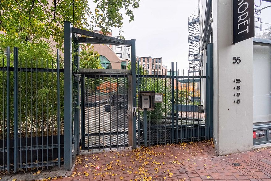 315 55 E Cordova Street