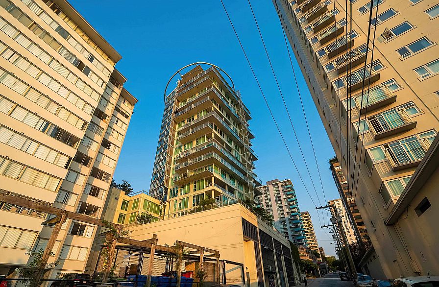 1506 1221 Bidwell Street