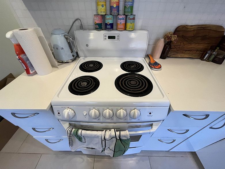 1bed 25XX E 28 AVENUE, Vancouver BC V5R 1R7