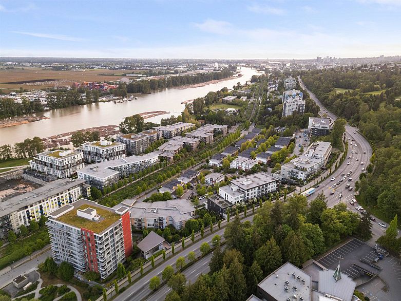 511 3281 E Kent Avenue North Avenue