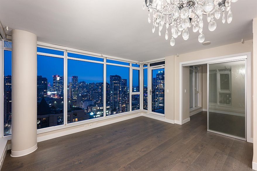 2701 1351 Continental Street